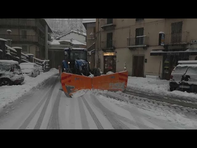 ⁣Statt Frühling: Schnee und sintflutartiger Regen in Italien