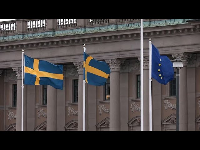 ⁣La Suède met fin à deux siècles de non alignement et de neutralité en rejoignant l'Otan