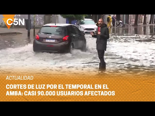 TEMPORAL en la CIUDAD: CALLES INUNDADAS, CAOS de TRANSPORTE y miles usuarios SIN LUZ