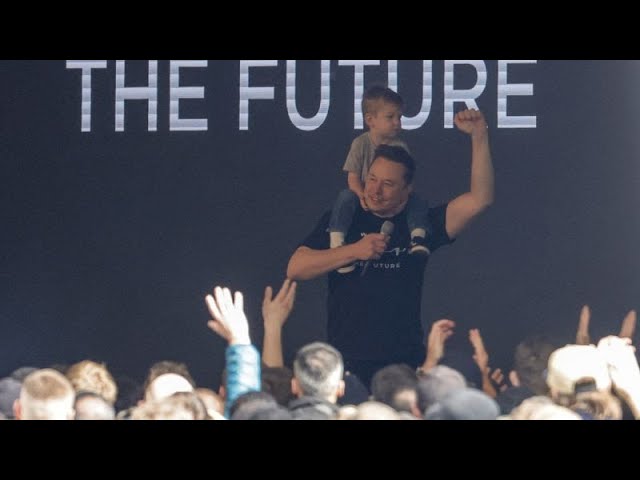 Nach Anschlag und Protesten: Die Musk-Show in der Tesla-Gigafactory in Brandenburg