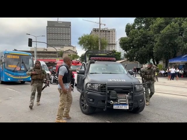 Bewaffneter überfällt Bus in Rio de Janeiro: Polizei befreit 17 Geiseln