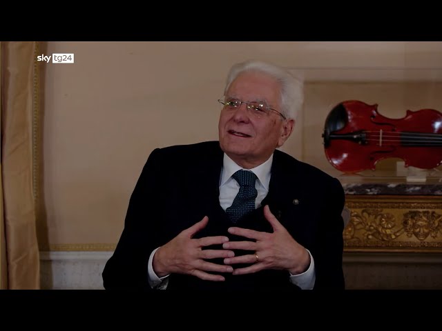 Mattarella: Costituzione estremamente saggia e giovane