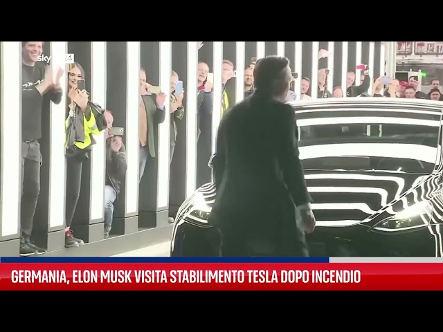 Germania, Musk visita stabilimenti Tesla dopo incendio