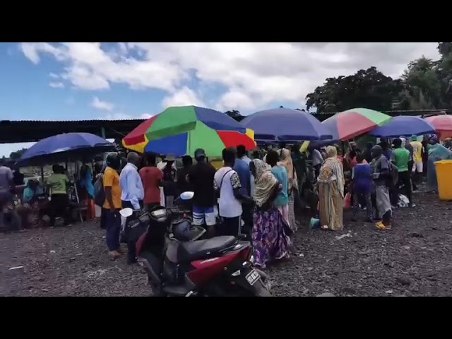 A Kalaweni , le marché aux poissons