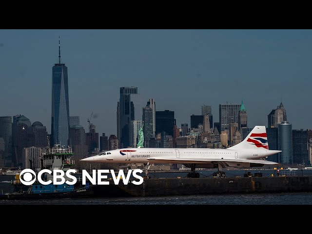 Supersonic Concorde lifted by crane to Intrepid Museum | CBS News