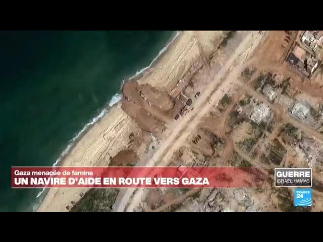 Un premier bateau chargé d'aide humanitaire en route vers Gaza • FRANCE 24