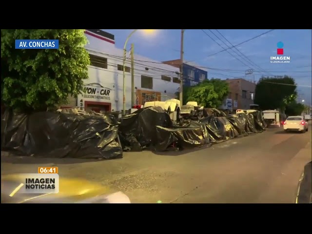 Dejan en plena calle autos deshuesados | #ImagenNoticiasGDL con Ricardo Camarena