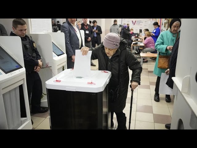 Russians cast ballots on second day of elections