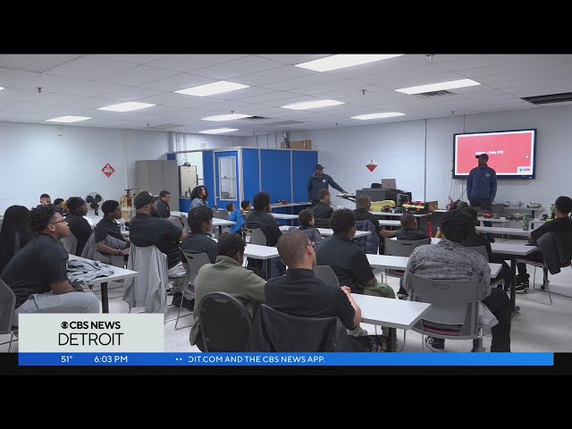 Detroit Fire Department, mentor group teach Detroit youth CPR basics