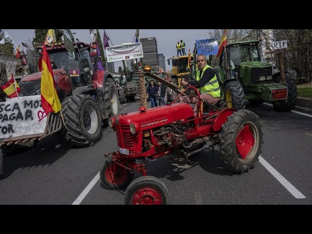 ⁣Polnische Bauern blockieren deutsch-polnische Grenze