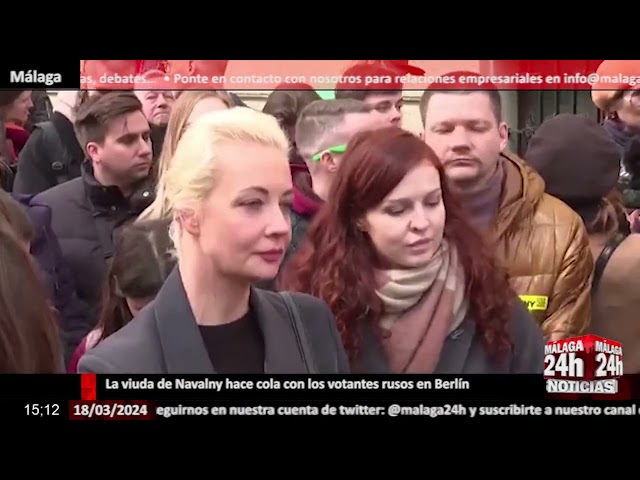 ⁣Noticia - La viuda de Navalny hace cola con los votantes rusos en Berlín