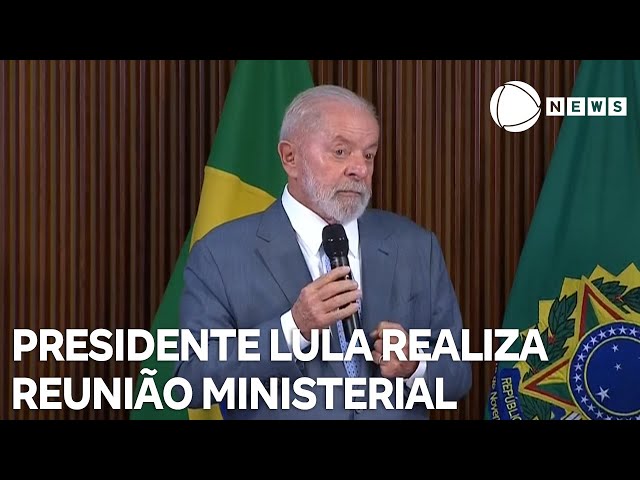 Presidente Lula realiza primeira reunião ministerial do ano