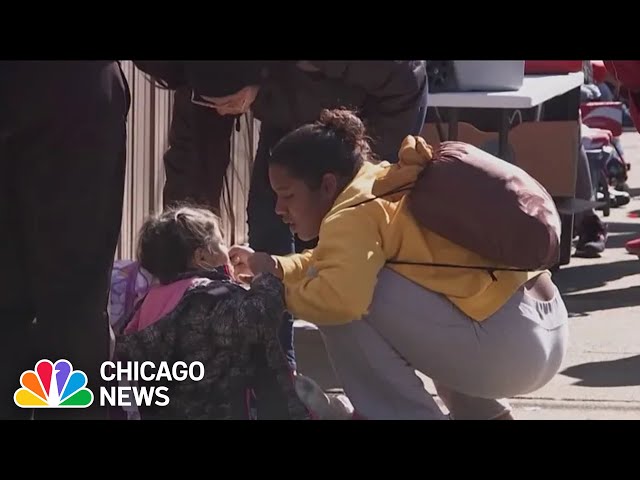 Migrants slowly being evicted from Chicago shelters