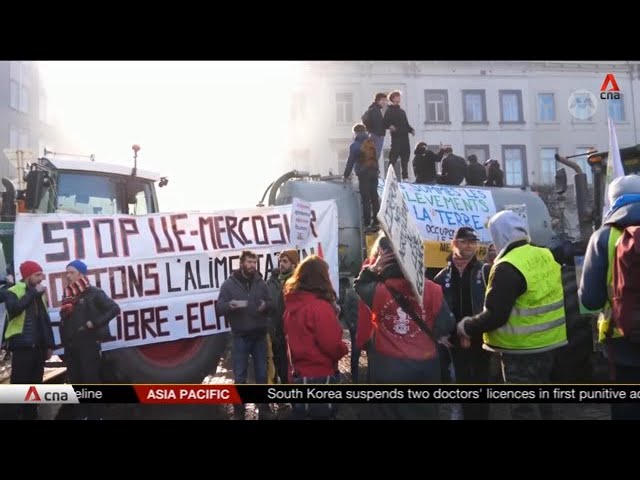 Farmers in Italy protest against EU's environmental policies