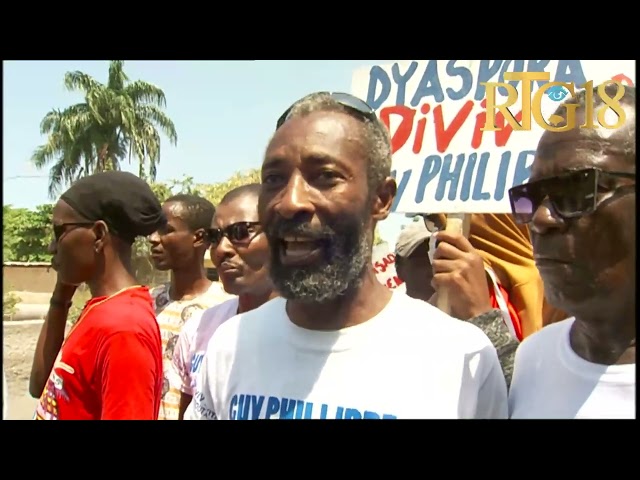 Plizyè dizèn sitwayen nan komin Kafou manifeste pou pote solidarite yo bay Guy Philippe