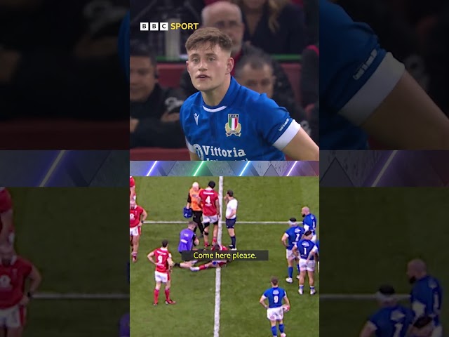 Matthieu Raynal wasn’t happy with this chat from Welsh coach Neil Jenkins! 