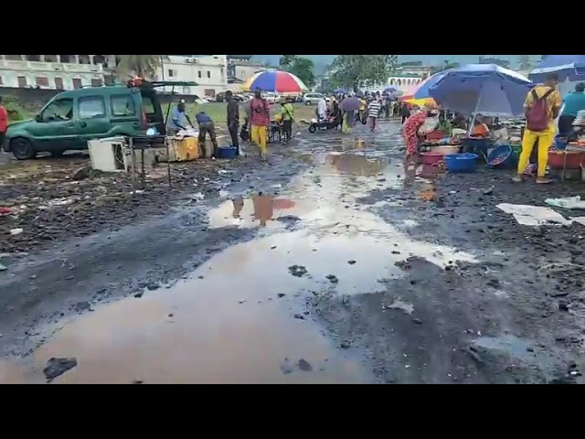 MARCHÉ KALAWENI : Les vendeurs sont dispersés par la pluie