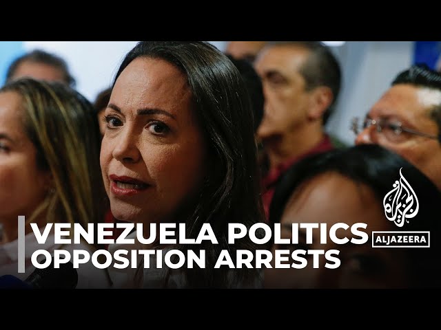 Venezuela politics: Arrest warrants issued for opposition members