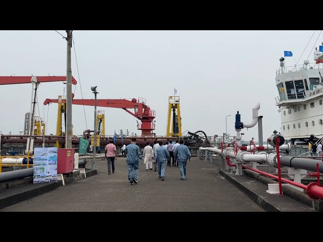 GLOBALink | Bangladeshis praise dredging project implemented by Chinese company