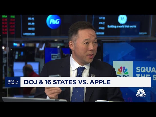 ⁣Apple needs to change its corporate strategy and ecosystem, says Connecticut AG William Tong