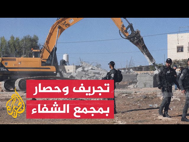 فلسطيني محاصر في مستشفى الشفاء يوثق عمليات تجريف الاحتلال للمجمع