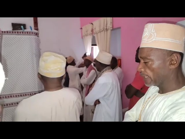 ALHAMDULILAH  : HASSANI MZÉ n'est plus, Reportage chez sa famille endeuillée