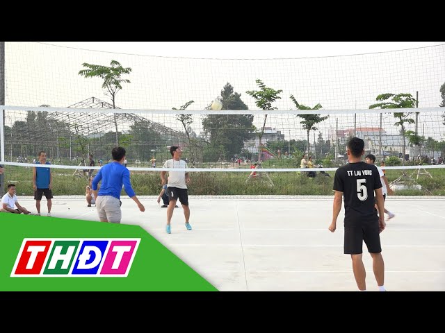 ⁣Độc, lạ chơi bóng đá trên sân bóng chuyền | THDT