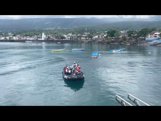 Revivez l'arrivée des touristes au port de Moroni