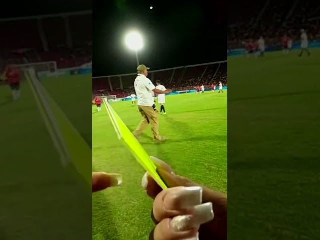 Momento de tensión en partido de estrellas