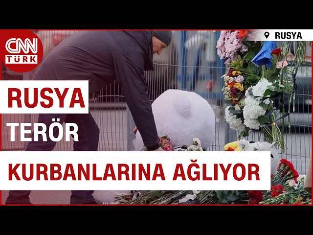 Ruslar Katliamın Gerçekleştiği Binaya Akın Ettiler! Çiçek ve Oyuncak Bıraktılar... | CNN TÜRK