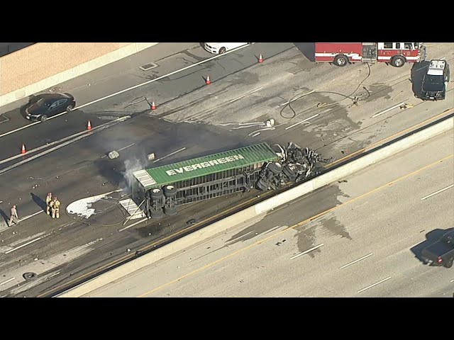 Big rig crashes, overturns on 57 Freeway in Brea