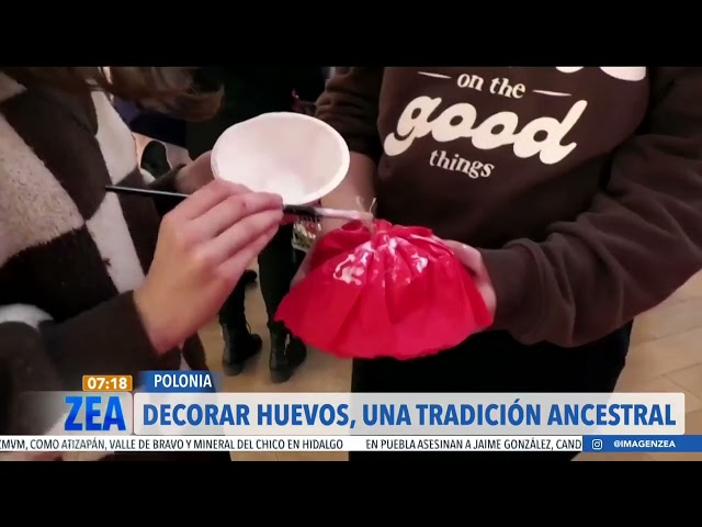 Decoran huevos de Pascua gigantes en Polonia