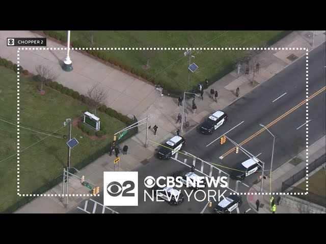2 teens shot outside New Jersey high school, police seek gunman