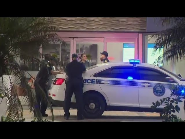 Large police investigation at Hilton Miami Downtown