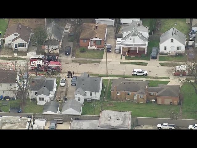 2 dead after house fire in Madison Heights