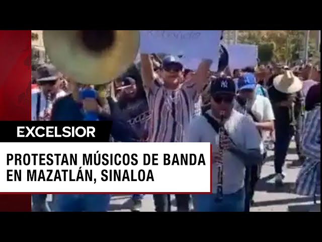 Policías intentan detener marcha de músicos de banda en Mazatlán