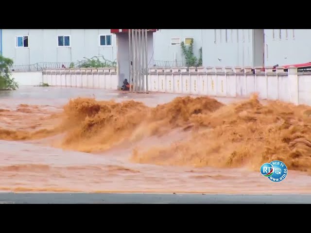 L'oued d'Ambouli submerge la route Djibouti-Balbala, laissant les usagers dans l'impa