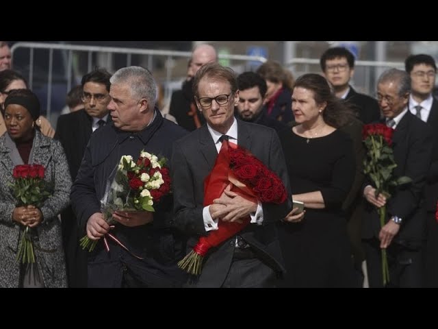 ⁣Embajadores de todo el mundo ofrecen su apoyo a las familias de las víctimas del atentado de Moscú