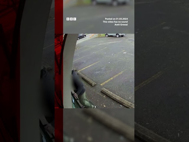 ⁣Man nearly gets cut by runaway saw blade in Eugene, Oregon. #US #BBCNews #Shorts