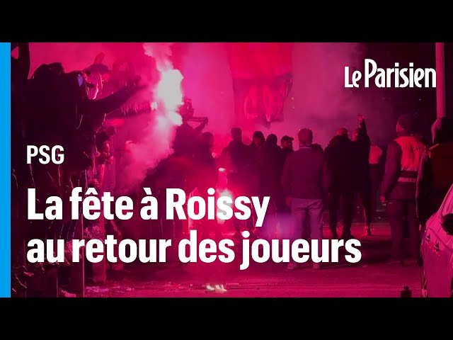 OM-PSG (0-2) : les Parisiens fêtés par 300 supporters à Roissy à leur retour de Marseille