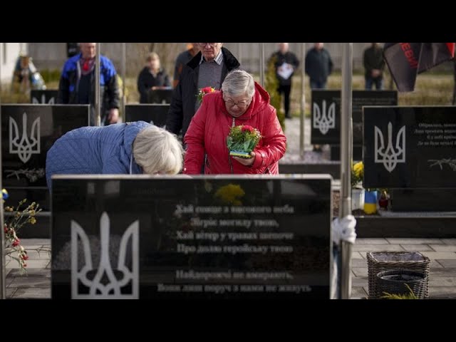⁣Butscha in der Ukraine erinnert an die Toten - 2 Jahre nach Befreiung