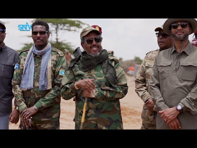 Qaabkii Madaxweyne Xasan Sheekh u dalacsiiyey dhammaan saraakiisha ciidanka xoogga dalka.