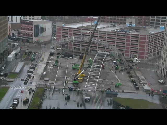 Timelapse shows NFL Draft stage construction in Downtown Detroit on April 2