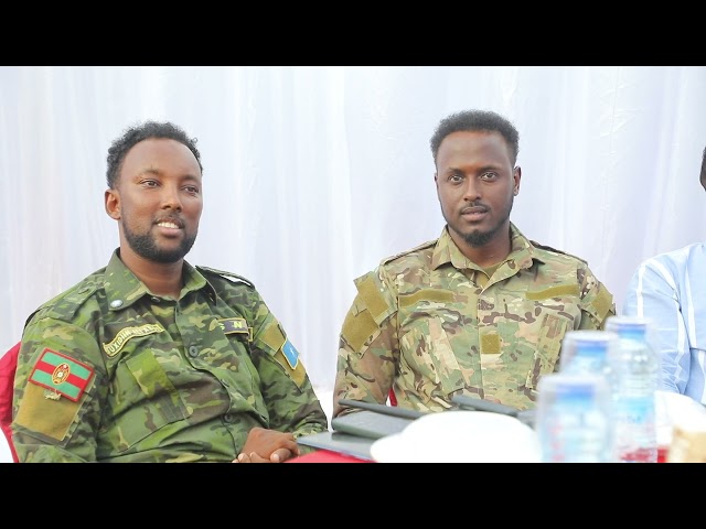 Ra’iisul Wasaaraha XFS Mudane Hamza Abdi Barre, aya degmada Kaxda uga qeyb galay Kulan Afur Wadareed