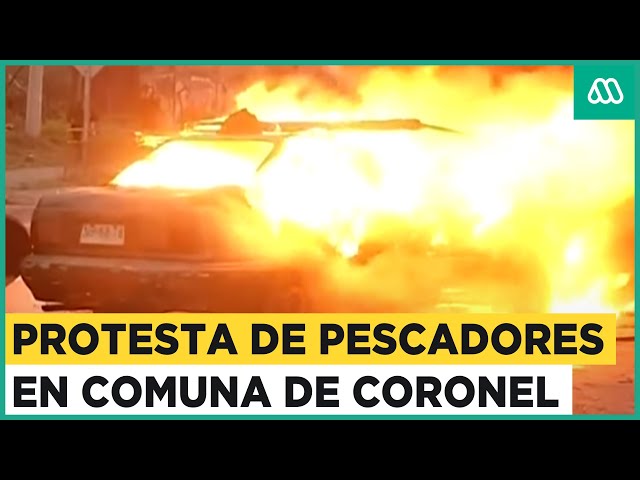 Pescadores realizan protesta en Coronel a causa de la "crisis de la sardina"