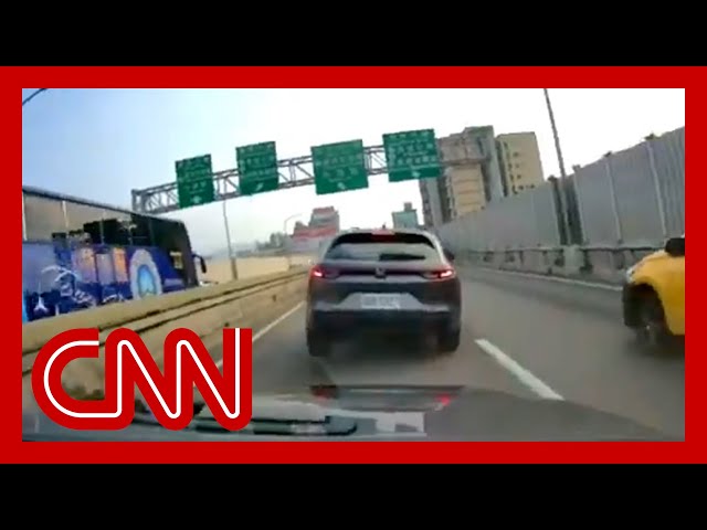 ⁣Cameras capture violent shaking from massive earthquake near Taiwan