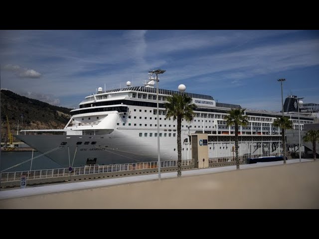 ⁣Passagiere mit gefälschten Dokumenten: Spanische Behörden halten Kreuzfahrtschiff fest