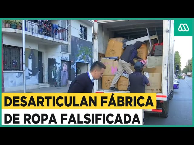 Desarticulan fábrica de ropa falsificada en Santiago centro