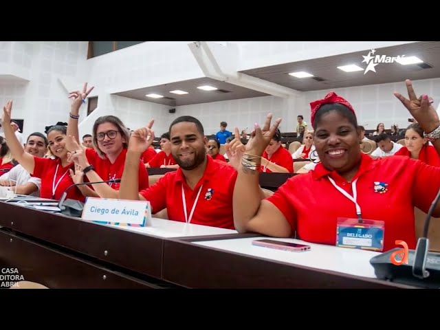 ⁣Cuba pide a jóvenes quedarse a "construir la felicidad" y aprueba ingreso de extranjeros a