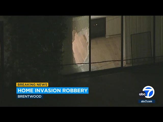4 armed robbers steal jewelry from Brentwood home, LAPD says